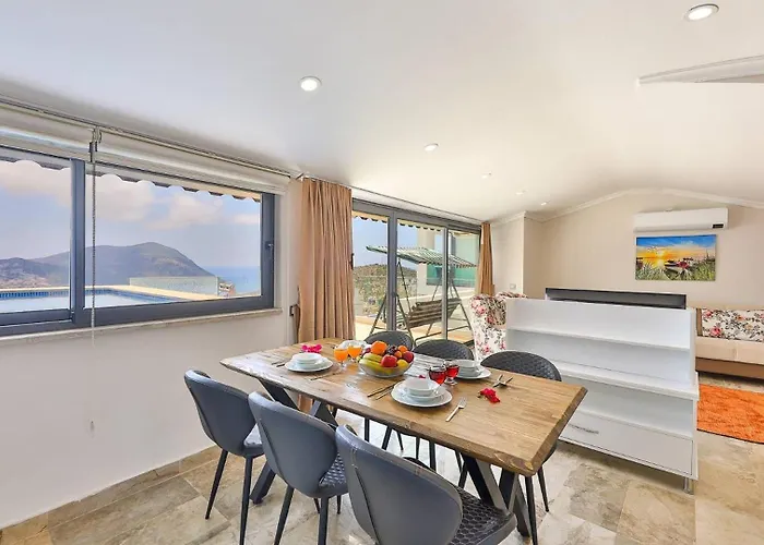 Seaview Luxury Apartment - Private Pool Apartment *