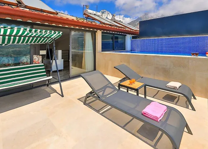 Seaview Luxury Apartment - Private Pool Apartment *