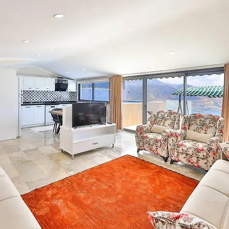 Seaview Luxury - Private Pool Apartmán *